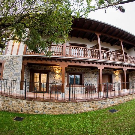 Apartamentos Los Picos De Europa Colio Luaran gambar