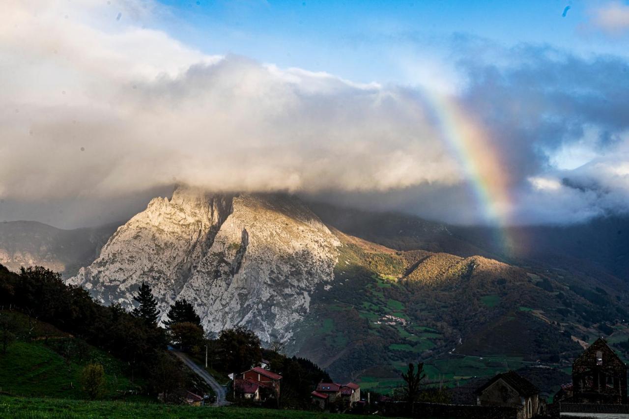 Apartamentos Los Picos De Europa Colio Luaran gambar