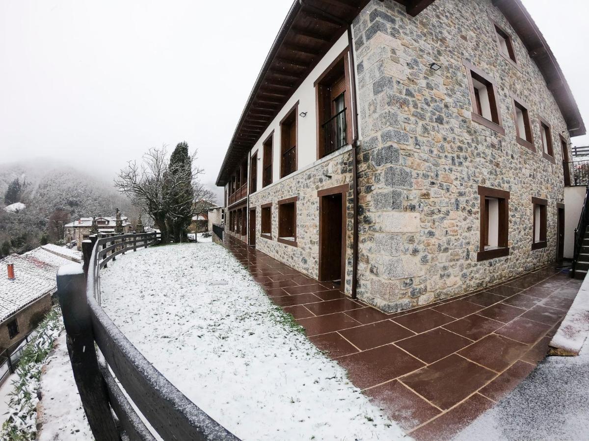 Apartamentos Los Picos De Europa Colio Luaran gambar