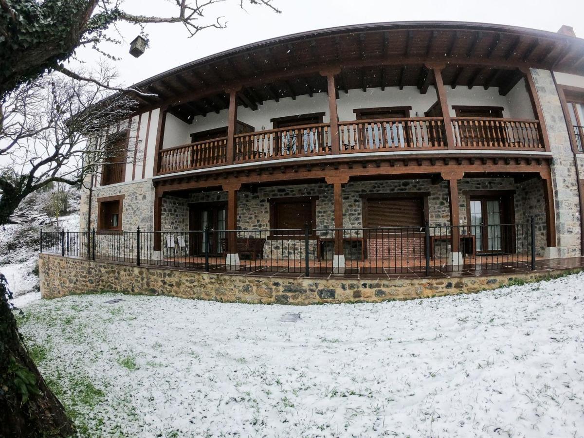 Apartamentos Los Picos De Europa Colio Luaran gambar