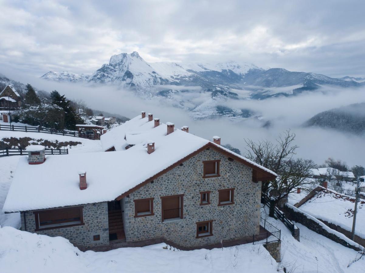 Apartamentos Los Picos De Europa Colio Luaran gambar